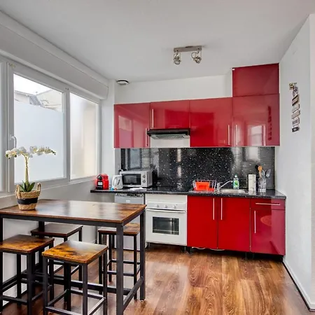 Very Nice 33m Ideal For Couple In Appartement